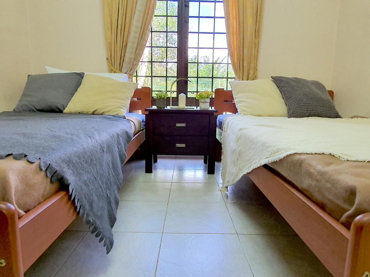 Melaka Afamosa Villa With Private Pool For 10 Pax Алор-Ґаджаг Екстер'єр фото